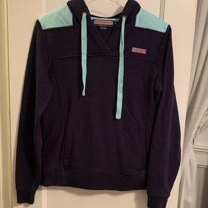 Women’s Vineyard Vines hooded pullover jacket